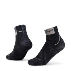 Skarpetki Buff COOLNET® QUARTER SOCK CQ. Czarne skarpetki damskie Buff, bez wzorów, z elastanu. Za 99.90 zł.