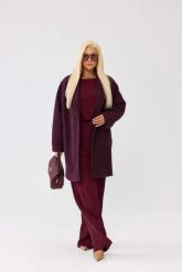 Damski płaszcz Isabella z tkaniny bukla w kolorze burgundowym - elegancja i komfort PLUS SIZE XXL OVERSIZE JESIEŃ. Czerwone płaszcze damskie Moda Size Plus Iwanek, na jesień, l, bez wzorów, z poliesteru, bez kaptura. Za 559.90 zł.