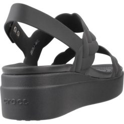 Sandały CROCS BROOKLYN WOVEN UPPER LW Czarny. Czarne sandały damskie Crocs, bez wzorów, z syntetyku, bez obcasa, bez zapięcia. Za 297.99 zł.