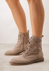 Ciemnobeżowe Ażurowe Botki Skórzane Adeis. Brązowe botki damskie Born2be, z jeansu, bez obcasa, na płaskiej podeszwie, bez zapięcia. Za 199.99 zł.