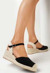 Czarne Sandały w Stylu Espadryli na Koturnie z Plecionymi Wstawkami Livaia. Czarne sandały damskie Born2be, bez wzorów, bez obcasa, na koturnie, bez zapięcia. Za 39.99 zł.
