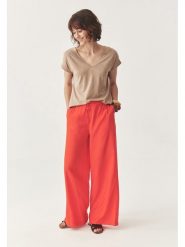 TATUUM Spodnie w kolorze pomarańczowym rozmiar: 40. Pomarańczowe spodnie materiałowe damskie TATUUM, bez wzorów, z materiału. Za 135.17 zł.