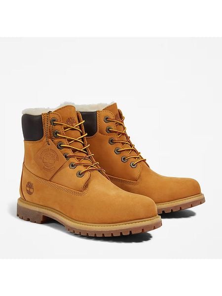 Timberland Skórzane botki "Premium 6" w kolorze jasnobrązowym rozmiar: 37. Brązowe botki damskie Timberland, z materiału, bez obcasa, bez zapięcia. Za 677.64 zł.