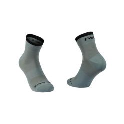 Skarpety rowerowe NORTHWAVE Origin Sock. Zielone skarpetki damskie Northwave, bez wzorów. Za 33.00 zł.