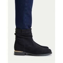 Botki JENNY. Czarne botki damskie Jenny, bez obcasa, na płaskiej podeszwie, bez zapięcia. Za 149.99 zł.