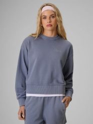 4F Bluza dresowa regular bez kaptura damska - denim XL. Niebieskie bluzy damskie 4F, uniwersalny, bez wzorów, z denimu, bez kaptura. Za 149.99 zł.