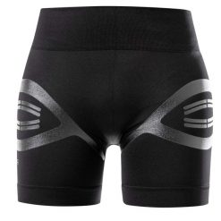 Spodenki Floky Shorts Performer Woman Krótkie Spodnie Damskie. Czarne spodenki sportowe damskie FLOKY, l, z aplikacjami, z materiału, na fitness i siłownię. Za 349.35 zł.