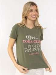 Zwillingsherz Koszulka "Yoga Club" w kolorze khaki rozmiar: M. Brązowe bluzki damskie Zwillingsherz, m, bez wzorów, z bawełny, bez kołnierzyka, bez ramiączek. Za 113.63 zł.