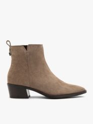 Jasnobrązowe botki na słupku. Szare botki damskie Brawo sp. z o.o., ze skóry, eleganckie, za kostkę, bez obcasa, na obcasie, bez zapięcia. Za 529.99 zł.