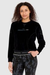 AERONAUTICA MILITARE Czarna welurowa bluza damska z wieloma zdobieniami. Czarne bluzy damskie Aeronautica Militare, s, z aplikacjami, z bawełny, bez kaptura. W wyprzedaży za 559.99 zł.