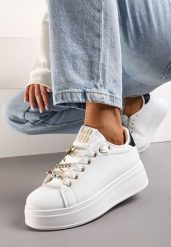 Biało-Czarne Sneakersy na Platformie Ozdobione Odpinanymi Aplikacjami z Cyrkonii Neishi. Białe obuwie sportowe damskie Renee, z jeansu, bez zapięcia. Za 79.99 zł.