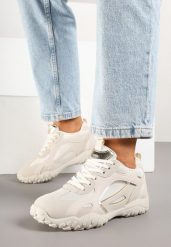 Beżowe Sneakersy z Ozdobnym Tłoczeniem Pilliana. Brązowe obuwie sportowe damskie Born2be, z jeansu, bez zapięcia. Za 79.99 zł.