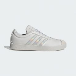 Buty Vl Court Base. Brązowe obuwie sportowe casual damskie Adidas, bez zapięcia. Za 259.00 zł.