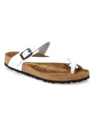 Comfortfusse Skórzane japonki w kolorze białym rozmiar: 35. Białe klapki damskie Comfortfüße, bez wzorów, z otwartym noskiem, bez obcasa, bez zapięcia. Za 249.95 zł.