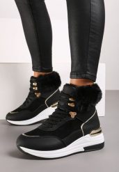 Czarne Sneakersy na Ukrytym Koturnie z Futerkową Wstawką i Metalicznym Akcentem Kaivn. Czarne obuwie sportowe damskie Born2be, z jeansu, bez zapięcia. Za 129.99 zł.
