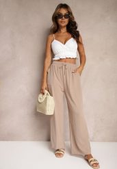 Ciemnobeżowe Spodnie High Waist ze Sznurkiem w Talii i Prostą Nogawką Raveann. Brązowe spodnie materiałowe damskie Renee, bez wzorów, z jeansu. Za 39.99 zł.