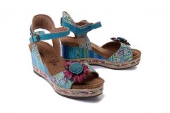 LAURA VITA FACYO 06 CX1198-6 turquoise, sandały damskie. Sandały damskie LAURA VITA, bez wzorów, ze skóry, bez obcasa, na koturnie, bez zapięcia. Za 384.90 zł.