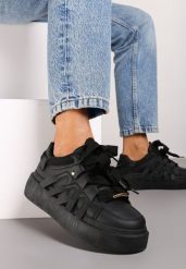 Czarne Sneakersy na Grubej Podeszwie z Ozdobnymi Paskami Leristhra. Czarne obuwie sportowe damskie Born2be, bez zapięcia. Za 84.99 zł.