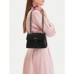 Torebka MEXX. Czarne kuferki damskie Mexx, bez wzorów, bez dodatków. Za 179.99 zł.