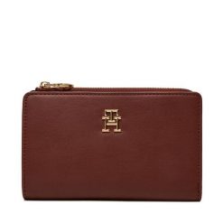 Portfel Tommy Hilfiger. Czerwone portfele damskie Tommy Hilfiger, bez wzorów. Za 169.99 zł.
