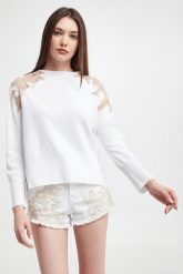 Sweter damski z koronką ERMANNO FIRENZE. Swetry klasyczne damskie Ermanno Firenze, z koronki, bez kołnierzyka. W wyprzedaży za 1,111.53 zł.