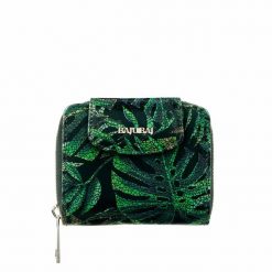 Dwustronny portfel damski BajuBaj ze skóry naturalnej – styl i funkcjonalność w jednym PD1026S161. Zielone portfele damskie bez wzorów, ze skóry. Za 169.00 zł.