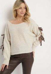 Beżowy Sweter z Moherem o Nietoperzowym Kroju z Ozdobnymi Wiązaniami w Panterkę Semiri. Brązowe swetry klasyczne damskie Born2be, s, z jeansu, bez kołnierzyka. Za 64.99 zł.