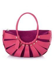 Lucky Bees Torebka "Ingrid" w kolorze różowym - 35 x 18 x 15 cm rozmiar: onesize. Różowe torebki klasyczne damskie Lucky Bees, z materiału, bez dodatków. Za 86.99 zł.