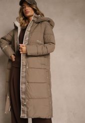 Brązowa Pikowana Kurtka o Długim Kroju z Kapturem i Suwakami po Bokach Tevitte. Brązowe kurtki damskie Renee, l, bez wzorów, z dzianiny, z kapturem. Za 339.99 zł.