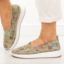 Multi skórzane półbuty damskie Filippo Dp4555/26. Żółte półbuty damskie Filippo, na lato, bez wzorów, z jeansu, bez obcasa, bez zapięcia. W wyprzedaży za 192.72 zł.