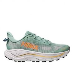Buty do biegania damskie Hoka One One Challenger 8. Niebieskie obuwie sportowe damskie Hoka One One, bez zapięcia, do biegania. Za 876.00 zł.