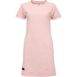 Damska sukienka pętelkowa Denda Pnk w kolorze różowym. Czerwone sukienki damskie ZSPORT, bez wzorów, z bawełny, klasyczne, bez ramiączek. Za 214.99 zł.