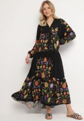 Czarna Wiskozowa Sukienka o Rozkloszowanym Kroju w Kwiaty Cleolia. Czarne sukienki damskie Born2be, bez wzorów, z wiskozy, eleganckie, bez ramiączek. W wyprzedaży za 84.99 zł.