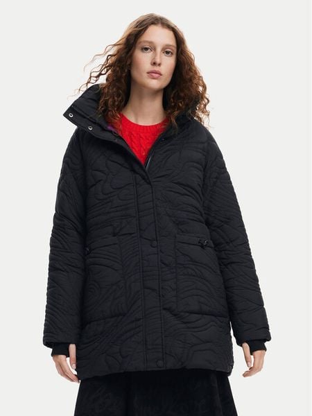 Desigual Kurtka zimowa Aarhus 24WWEWAC Czarny Regular Fit. Czarne kurtki damskie Desigual, na zimę, xs, bez wzorów, z syntetyku, bez kaptura. Za 459.99 zł.