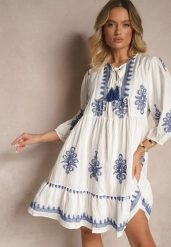 Biała Sukienka z Wiskozą w Stylu Boho o Rozkloszowanym Kroju z Haftem Miredia. Białe sukienki damskie Renee, bez wzorów, z bawełny, boho, bez ramiączek. W wyprzedaży za 119.99 zł.