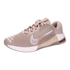 Buty treningowe damskie Nike Metcon 9. Czerwone obuwie sportowe damskie Nike, z materiału, bez zapięcia. Za 568.00 zł.