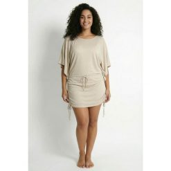 Damskie sukienka plażowa metaliczny efekt łódkowy dekolt rękaw 1/2. Brązowe sukienki damskie Ulla Popken, bez wzorów, z elastanu, sportowe, bez ramiączek. Za 239.99 zł.