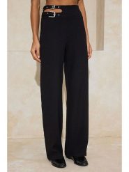 Trendyol Spodnie w kolorze czarnym rozmiar: 36. Czarne spodnie materiałowe damskie Trendyol, bez wzorów, z materiału. Za 104.99 zł.