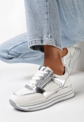 Srebrne Sneakersy na Grubej Podeszwie z Brokatem i Metalicznymi Wstawkami Aeliss. Białe obuwie sportowe damskie Born2be, bez zapięcia. Za 119.99 zł.
