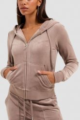 JUICY COUTURE Ciemno-beżowa bluza damska Robertson Hoodie, Rozmiar S. Brązowe bluzy damskie Juicy Couture, s, bez wzorów, z materiału, z kapturem. W wyprzedaży za 354.99 zł.