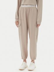 EA7 Emporio Armani Spodnie dresowe 7W000282 AF12501 U6155 Beżowy Loose Fit. Brązowe spodnie dresowe damskie EA7 Emporio Armani, m, bez wzorów, z dresówki. Za 289.99 zł.