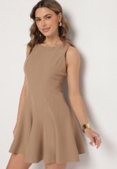 Brązowa Rozkloszowana Sukienka Ozdobiona Przeszyciami Evinini. Brązowe sukienki damskie Born2be, bez wzorów, eleganckie, bez ramiączek. Za 109.99 zł.