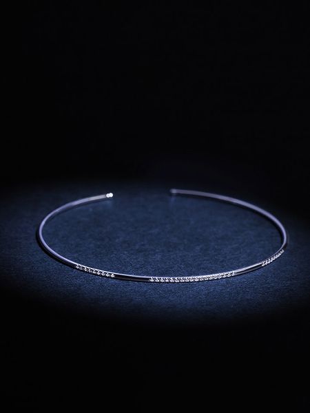 DIAMANTA Złota bransoletka z diamentami rozmiar: onesize. Szare bransoletki damskie DIAMANTA, złote. Za 1,609.99 zł.