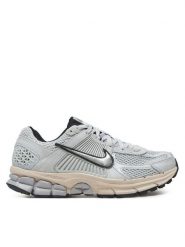 Nike Sneakersy Zoom Vomero 5 FN6742 002 Szary. Szare obuwie sportowe damskie Nike, z materiału, bez zapięcia. Za 629.99 zł.