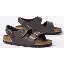 Sandały damskie brązowe Birkenstock Milano BF. Brązowe sandały damskie Birkenstock, bez wzorów, bez obcasa, bez zapięcia. Za 349.99 zł.