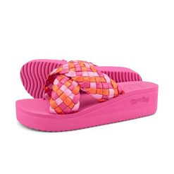 Klapki basenowe damskie Flip Flop Wedgy Cross. Czerwone klapki damskie Flip Flop, bez wzorów, bez obcasa, bez zapięcia. Za 123.00 zł.