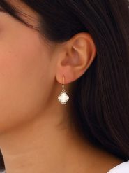 Nakkash Pozłacane kolczyki rozmiar: onesize. Żółte kolczyki damskie Nakkash, pozłacane. Za 69.75 zł.