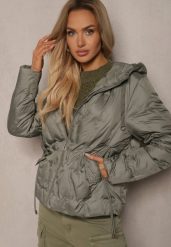 Jasnozielona Pikowana Kurtka Przejściowa z Kapturem Daithnia. Zielone kurtki damskie Renee, na jesień, l, bez wzorów, z jeansu, z kapturem. Za 189.99 zł.
