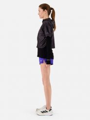 Kurtka przeciwwiatrowa krótka Damska Bieganie VENTIL WINDBREAKER. Czarne kurtki damskie BODYCROSS, na zimę, m, bez wzorów, z materiału, bez kaptura. Za 490.99 zł.