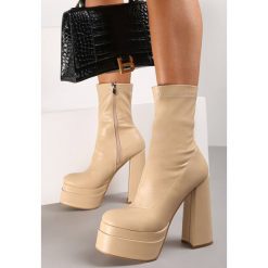 Beżowe Botki Vinion. Brązowe botki damskie Renee, za kostkę, bez obcasa, na obcasie, bez zapięcia. Za 189.99 zł.